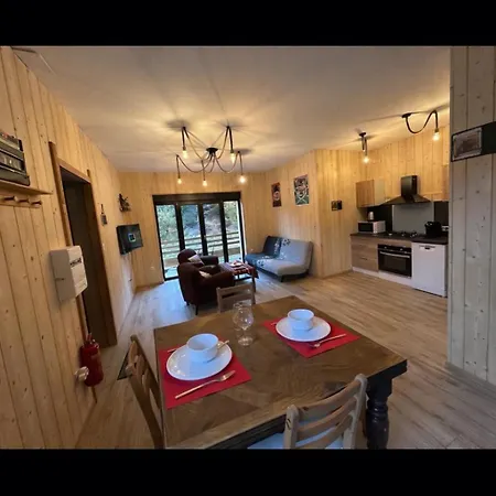 Apartment Grange De L'ancienne Ecole Avec Jacuzzi Prive Gerardmer