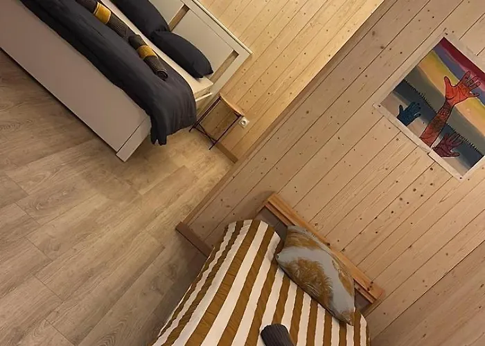 Grange De L'ancienne Ecole Avec Jacuzzi Prive Lägenhet *